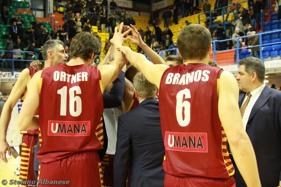 Basketball Champions League 2016-17: coach De Raffaele presenta la sfida contro la Sidigas Avellino