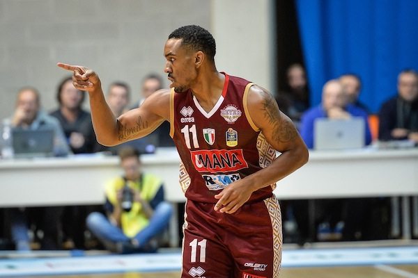 Lega A PosteMobile 2017-18: Umana Reyer nota sull'infortunio di Michael Jenkins