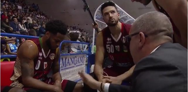 Lega A PosteMobile 2017-18: quando coach De Raffaele fa un time-out emozionale
